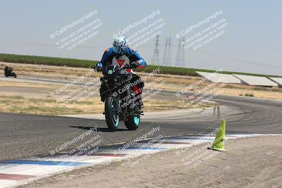 media/Aug-04-2024-TrackDaz (Sun) [[e1ff0814b6]]/Group B/1220pm (Wheelie Bump)/